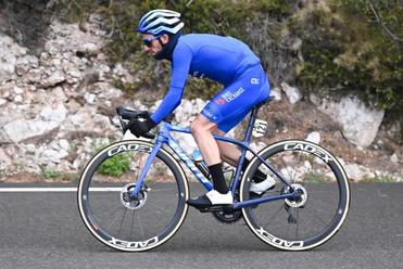 simon yates bike