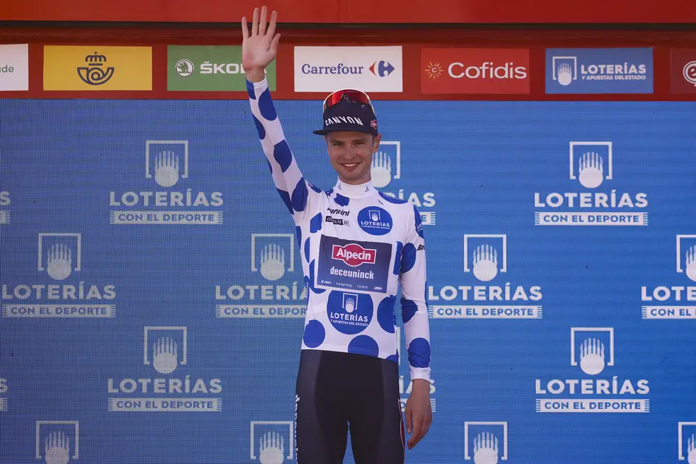 Jay Vine wears polka jersey on Vuelta a Espana 2022