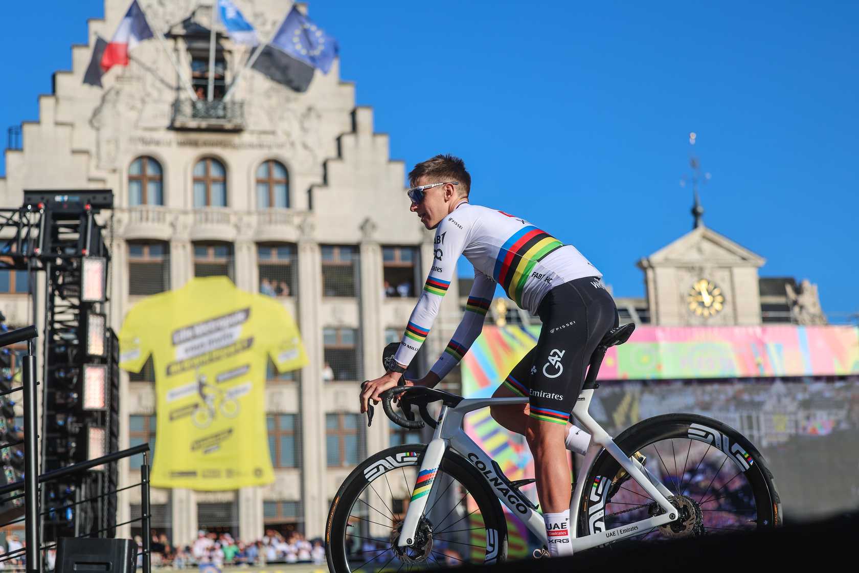 UAE Team Emirates 2025 – Riders, Bikes & Gear Guide